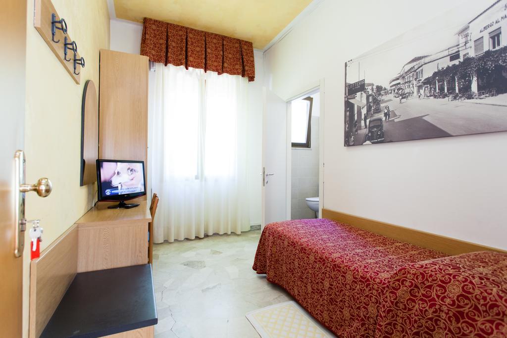 Hotel Al Mare Lido di Jesolo Esterno foto