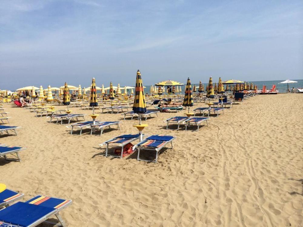 Hotel Al Mare Lido di Jesolo Esterno foto