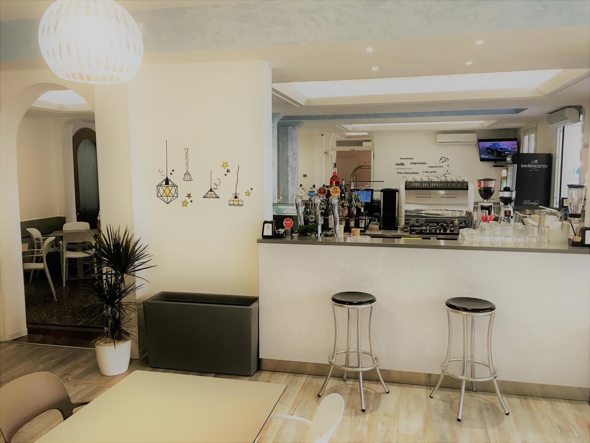 Hotel Al Mare Lido di Jesolo Esterno foto