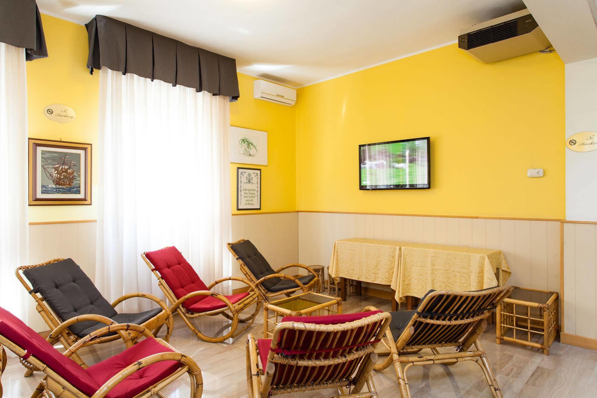 Hotel Al Mare Lido di Jesolo Esterno foto