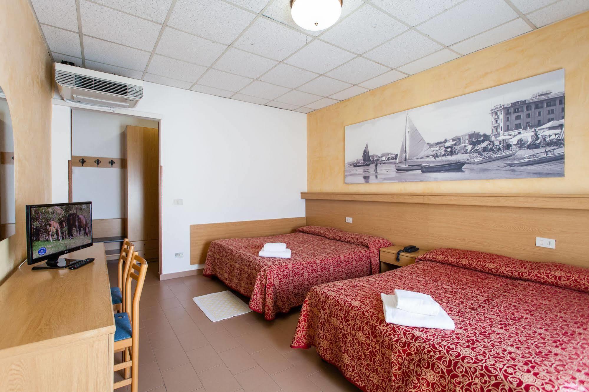 Hotel Al Mare Lido di Jesolo Esterno foto